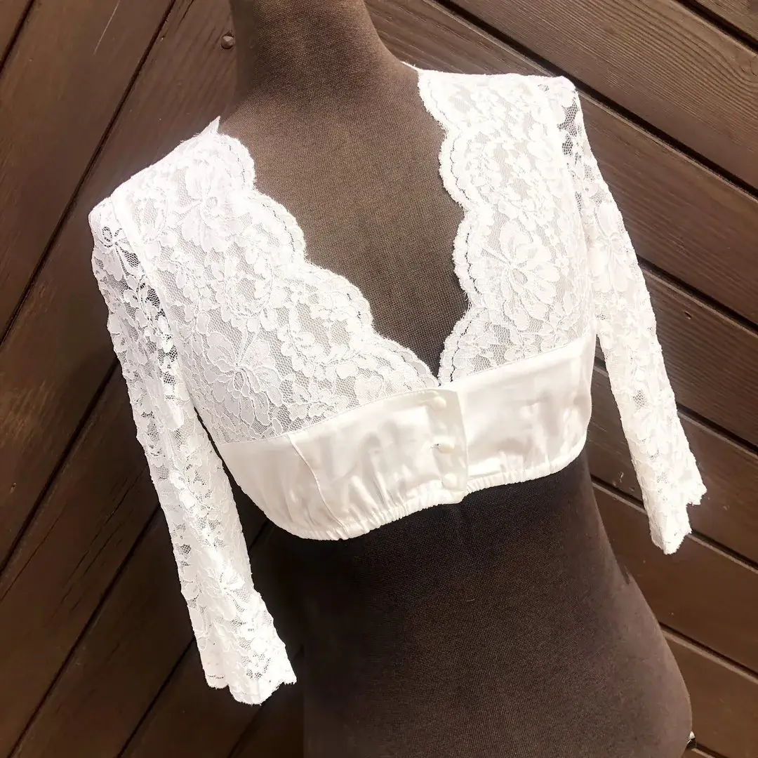Waldorff Dirndlbluse creme mit V-Ausschnitt No. 6 – Bild 20 – Chiemgauer Heimatwerk Trachten-Onlineshop Waldorff Dirndlbluse creme mit V-Ausschnitt No. 6 - Bild 20 - Chiemgauer Heimatwerk Trachten-Onlineshop