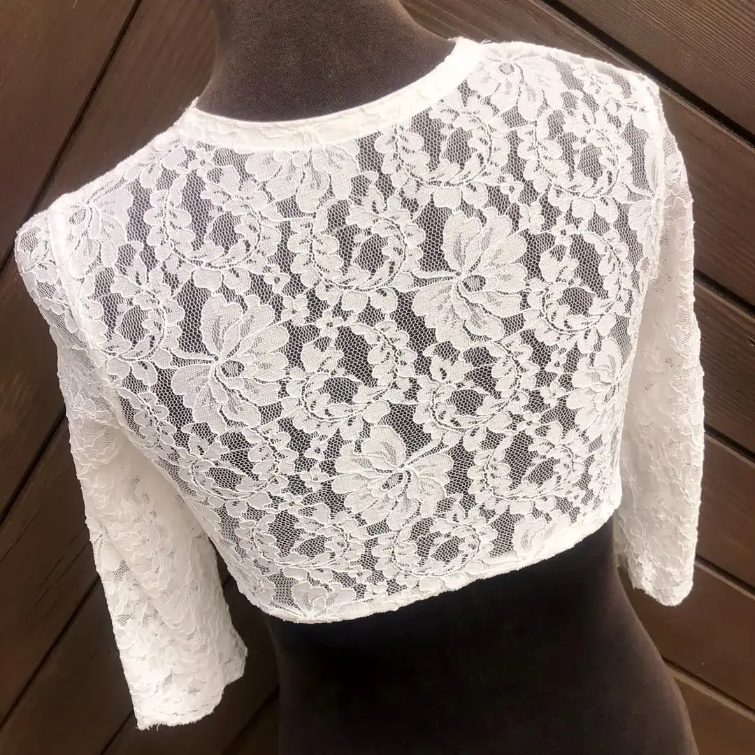 Waldorff Dirndlbluse creme mit V-Ausschnitt No. 6 – Bild 3 – Chiemgauer Heimatwerk Trachten-Onlineshop Waldorff Dirndlbluse creme mit V-Ausschnitt No. 6 - Bild 3 - Chiemgauer Heimatwerk Trachten-Onlineshop