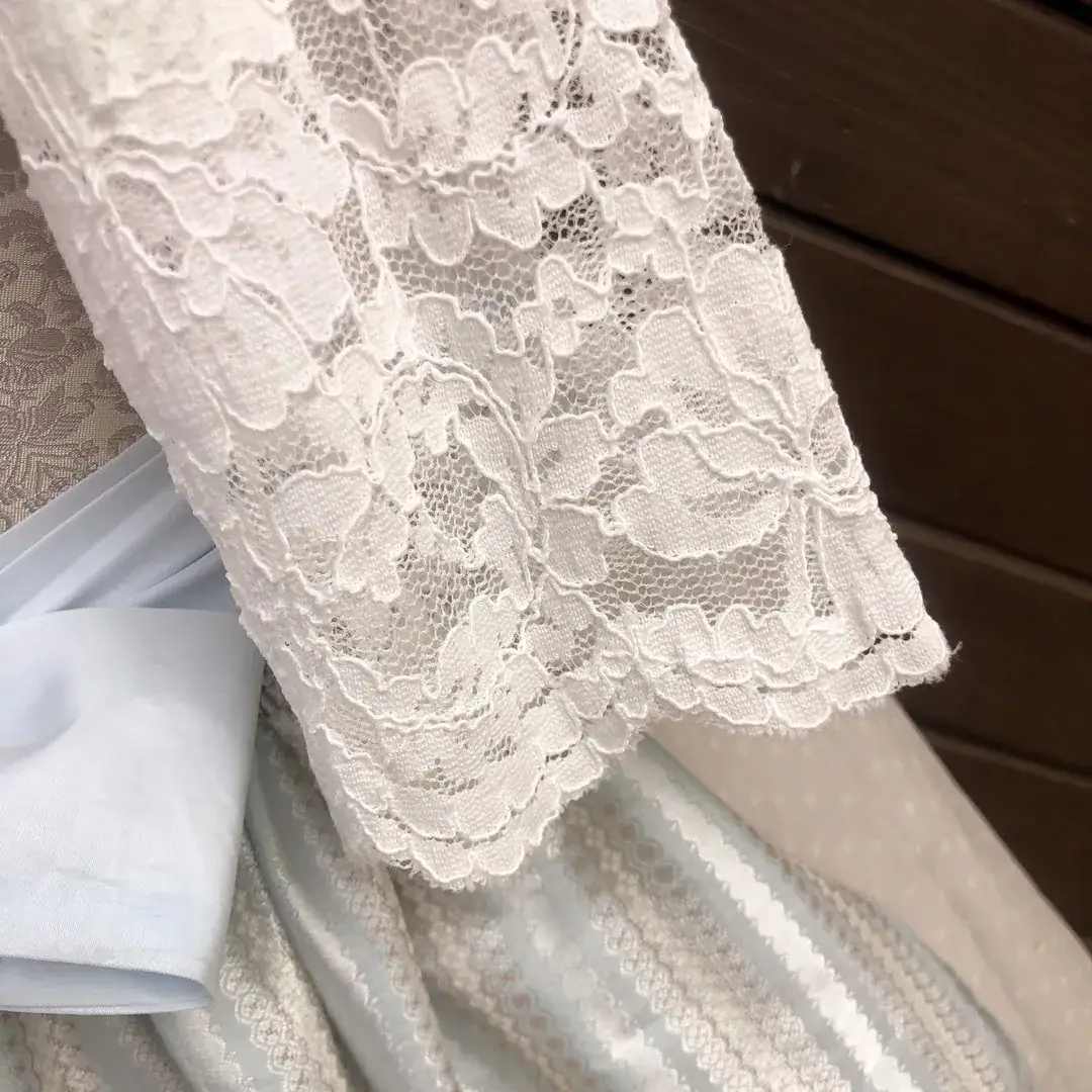 Waldorff Dirndlbluse creme mit V-Ausschnitt No. 6 – Bild 34 – Chiemgauer Heimatwerk Trachten-Onlineshop Waldorff Dirndlbluse creme mit V-Ausschnitt No. 6 - Bild 34 - Chiemgauer Heimatwerk Trachten-Onlineshop