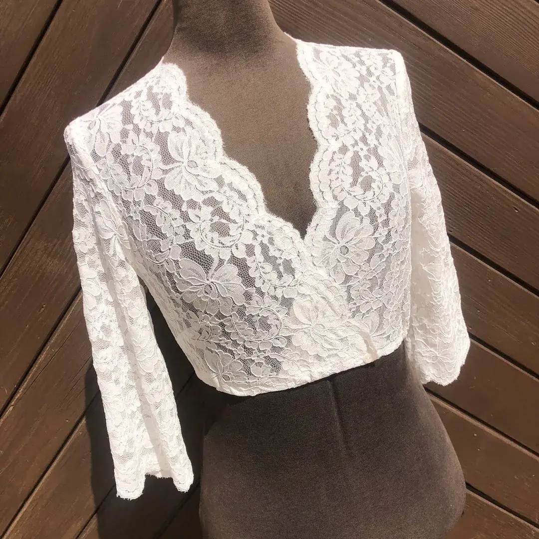 Waldorff Dirndlbluse creme mit V-Ausschnitt No. 9 – Bild 31 – Chiemgauer Heimatwerk Trachten-Onlineshop Waldorff Dirndlbluse creme mit V-Ausschnitt No. 9 - Bild 31 - Chiemgauer Heimatwerk Trachten-Onlineshop