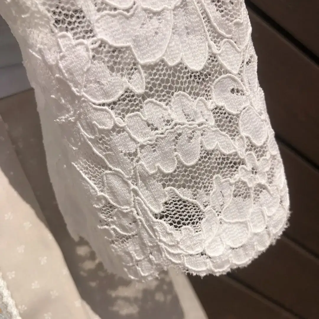 Waldorff Dirndlbluse creme mit V-Ausschnitt No. 9 – Bild 5 – Chiemgauer Heimatwerk Trachten-Onlineshop Waldorff Dirndlbluse creme mit V-Ausschnitt No. 9 - Bild 5 - Chiemgauer Heimatwerk Trachten-Onlineshop