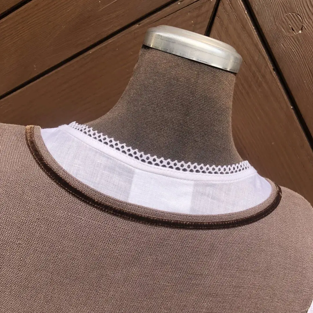 Waldorff Dirndlbluse kurzarm aus Leinen No. 1 – Bild 7 – Chiemgauer Heimatwerk Trachten-Onlineshop Waldorff Dirndlbluse kurzarm aus Leinen No. 1 - Bild 7 - Chiemgauer Heimatwerk Trachten-Onlineshop