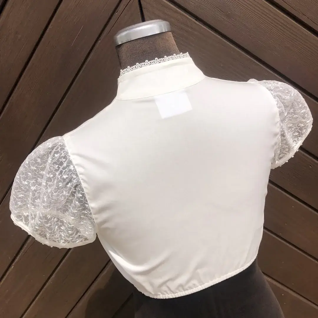 Waldorff Dirndlbluse kurzarm in creme No. 1 – Bild 31 – Chiemgauer Heimatwerk Trachten-Onlineshop Waldorff Dirndlbluse kurzarm in creme No. 1 - Bild 31 - Chiemgauer Heimatwerk Trachten-Onlineshop