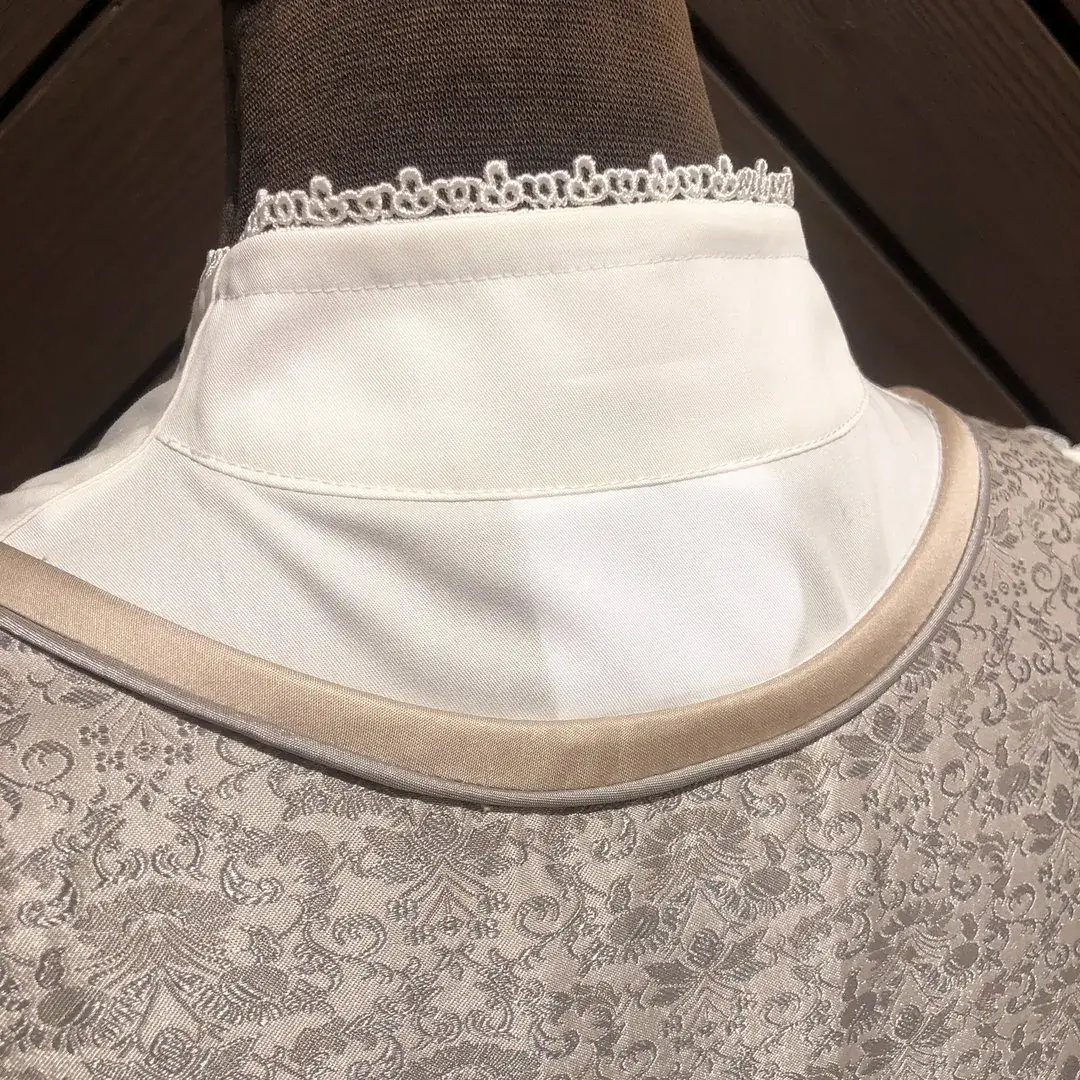 Waldorff Dirndlbluse kurzarm in creme No. 1 – Bild 40 – Chiemgauer Heimatwerk Trachten-Onlineshop Waldorff Dirndlbluse kurzarm in creme No. 1 - Bild 40 - Chiemgauer Heimatwerk Trachten-Onlineshop