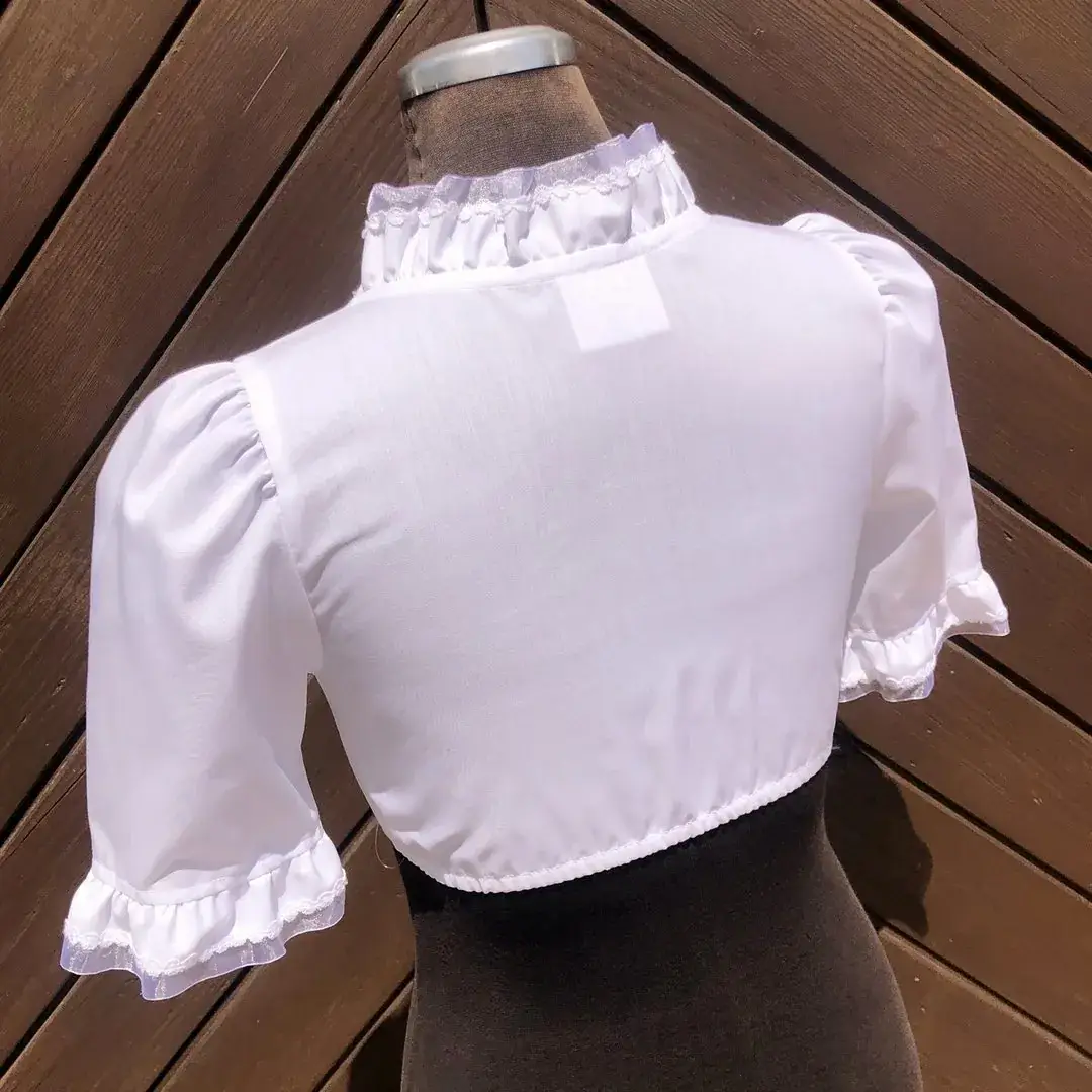 Waldorff Dirndlbluse kurzarm mit Herzausschnitt No. 12 – Bild 36 – Chiemgauer Heimatwerk Trachten-Onlineshop Waldorff Dirndlbluse kurzarm mit Herzausschnitt No. 12 - Bild 36 - Chiemgauer Heimatwerk Trachten-Onlineshop
