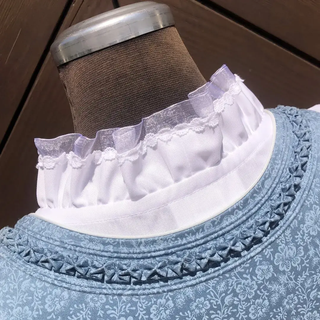 Waldorff Dirndlbluse kurzarm mit Herzausschnitt No. 12 – Bild 54 – Chiemgauer Heimatwerk Trachten-Onlineshop Waldorff Dirndlbluse kurzarm mit Herzausschnitt No. 12 - Bild 54 - Chiemgauer Heimatwerk Trachten-Onlineshop