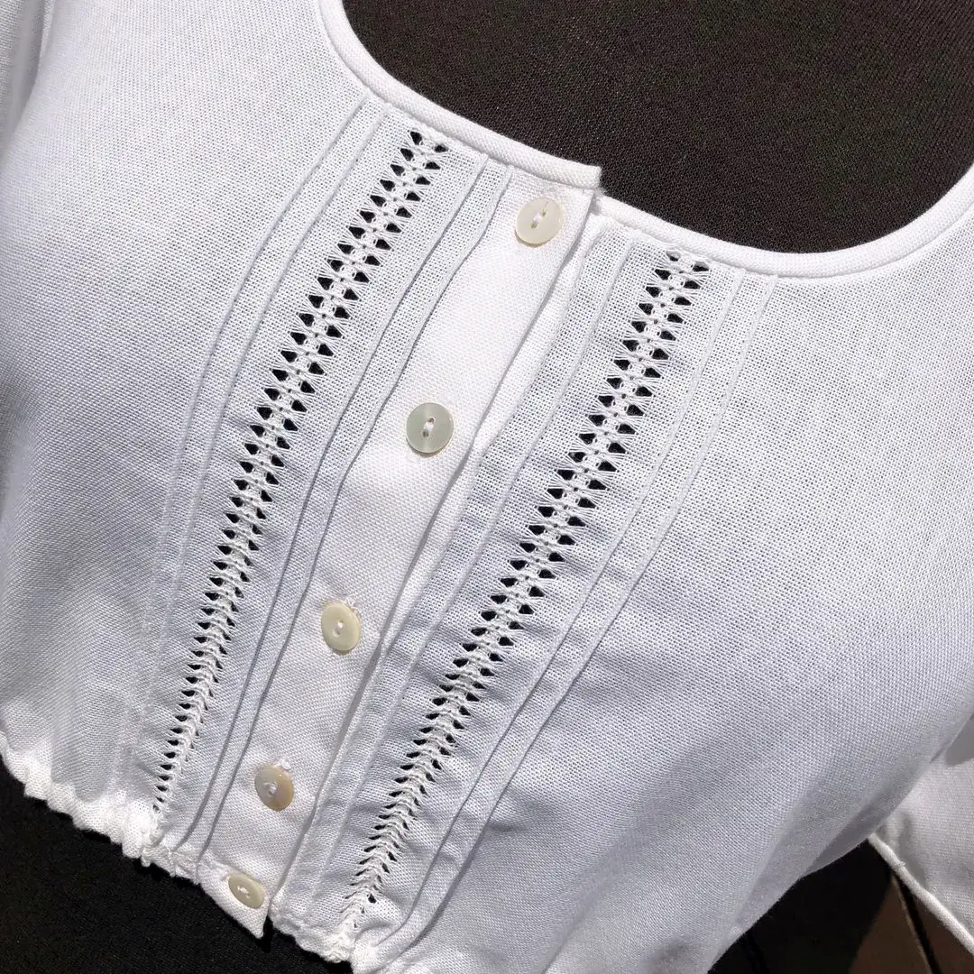 Waldorff Dirndlbluse kurzarm mit Hohlsaum – Bild 5 – Chiemgauer Heimatwerk Trachten-Onlineshop Waldorff Dirndlbluse kurzarm mit Hohlsaum - Bild 5 - Chiemgauer Heimatwerk Trachten-Onlineshop