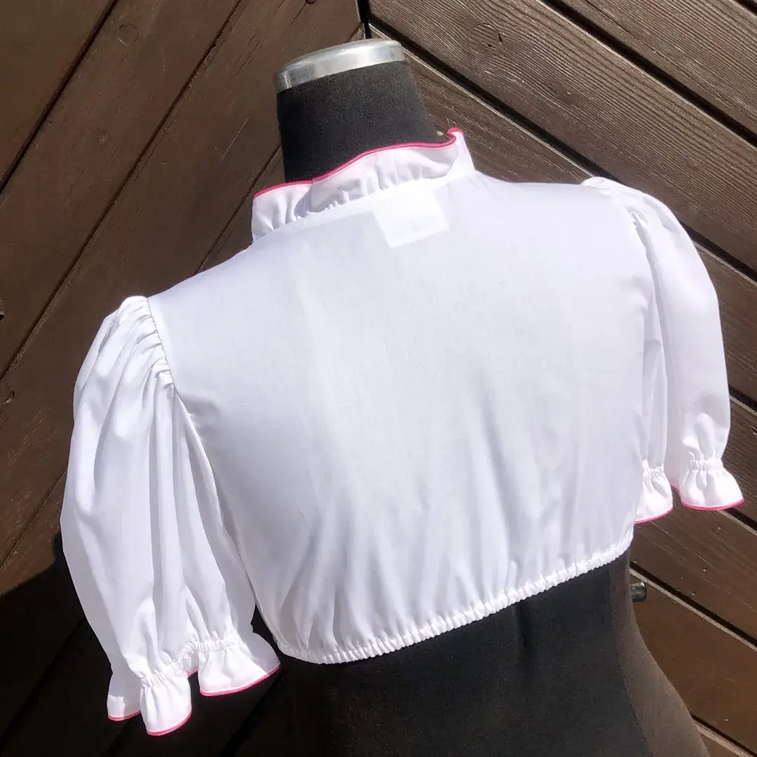 Waldorff Dirndlbluse kurzarm mit Paspel pink – Bild 12 – Chiemgauer Heimatwerk Trachten-Onlineshop Waldorff Dirndlbluse kurzarm mit Paspel pink - Bild 12 - Chiemgauer Heimatwerk Trachten-Onlineshop