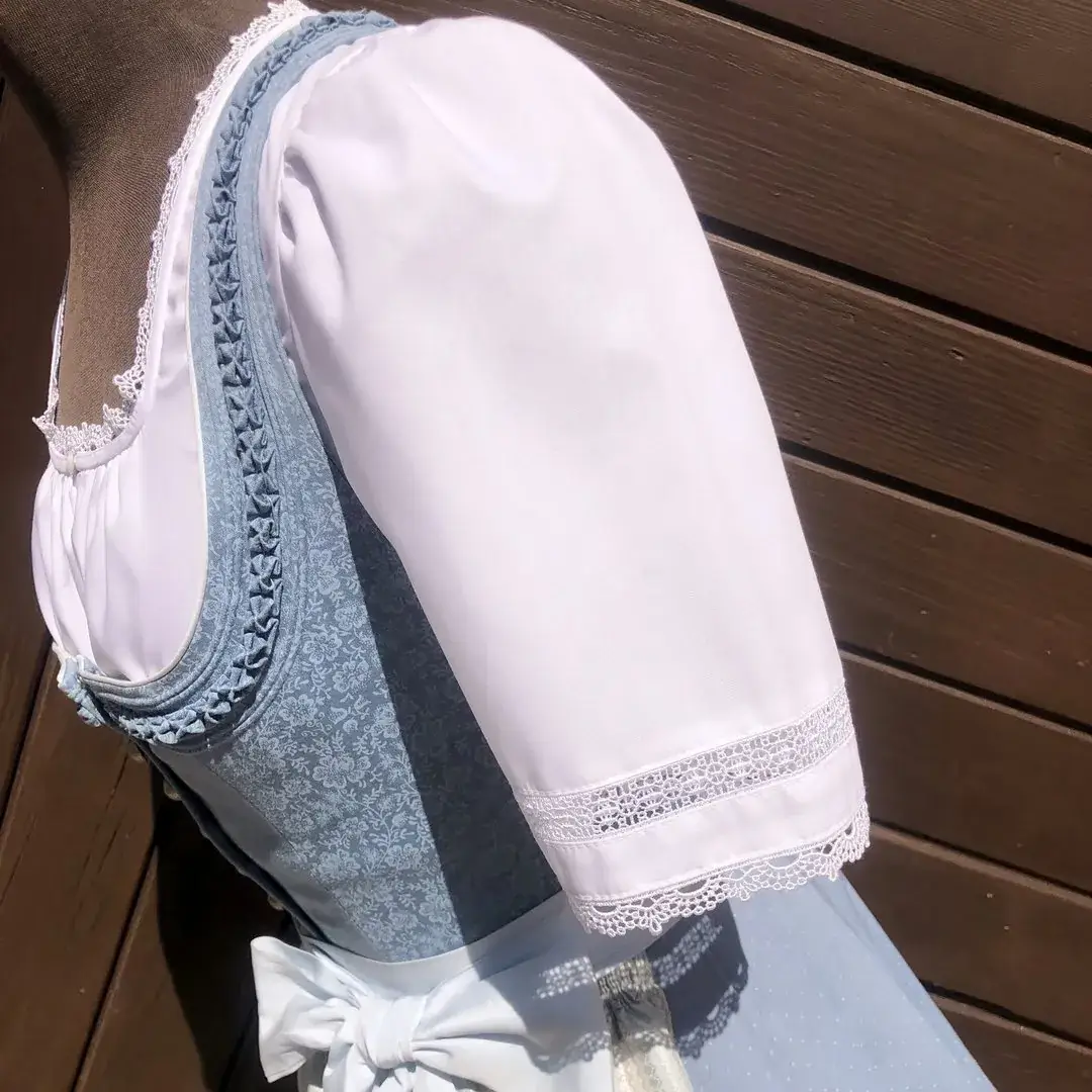 Waldorff Dirndlbluse kurzarm mit Spitze No. 2 – Bild 26 – Chiemgauer Heimatwerk Trachten-Onlineshop Waldorff Dirndlbluse kurzarm mit Spitze No. 2 - Bild 26 - Chiemgauer Heimatwerk Trachten-Onlineshop