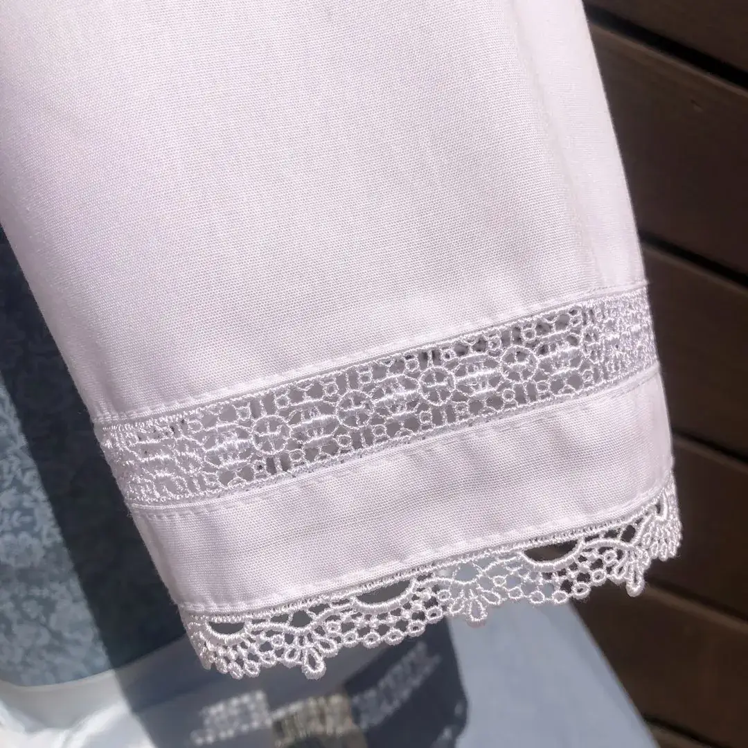 Waldorff Dirndlbluse kurzarm mit Spitze No. 2 – Bild 36 – Chiemgauer Heimatwerk Trachten-Onlineshop Waldorff Dirndlbluse kurzarm mit Spitze No. 2 - Bild 36 - Chiemgauer Heimatwerk Trachten-Onlineshop