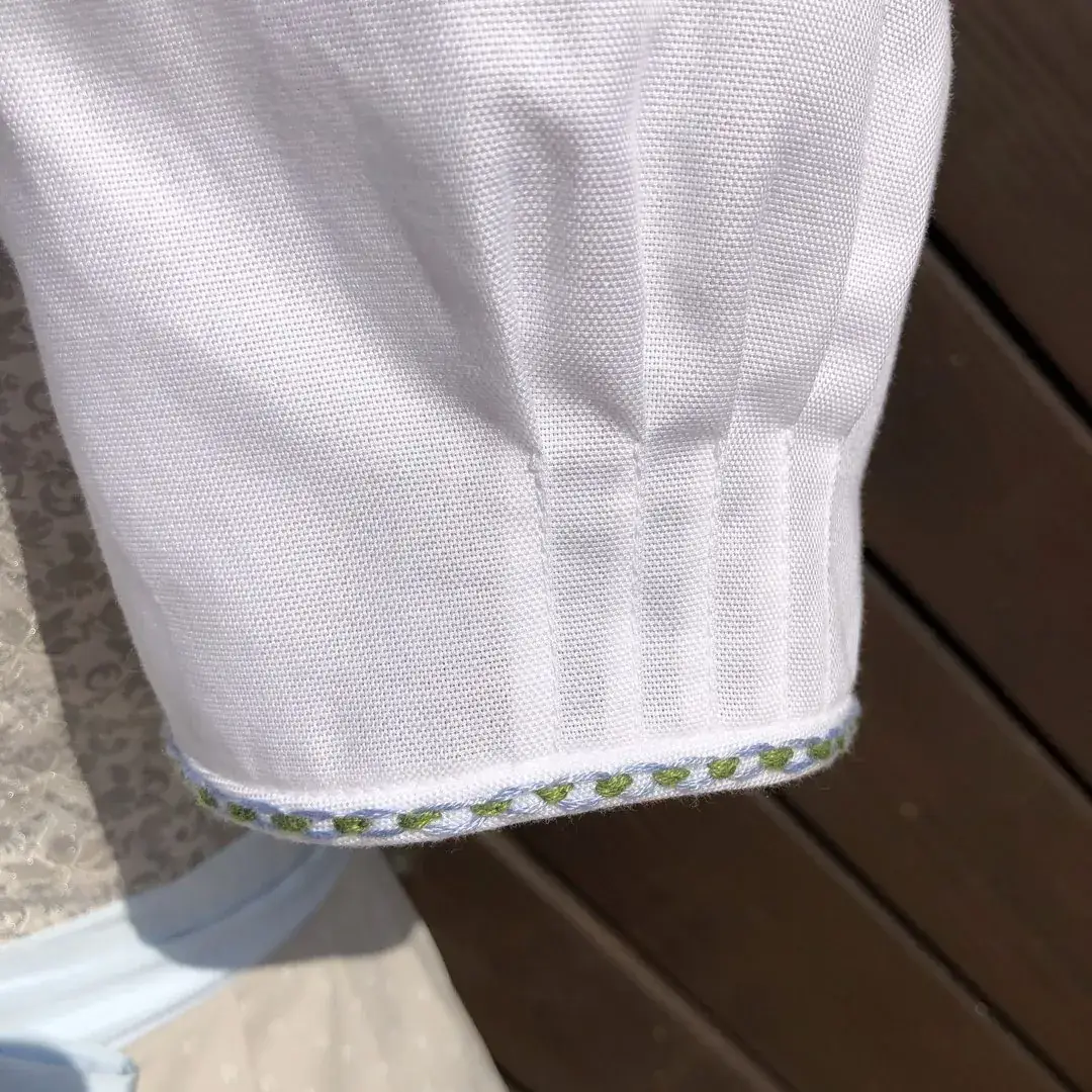 Waldorff Dirndlbluse kurzarm mit Stickerei blau – Bild 17 – Chiemgauer Heimatwerk Trachten-Onlineshop Waldorff Dirndlbluse kurzarm mit Stickerei blau - Bild 17 - Chiemgauer Heimatwerk Trachten-Onlineshop
