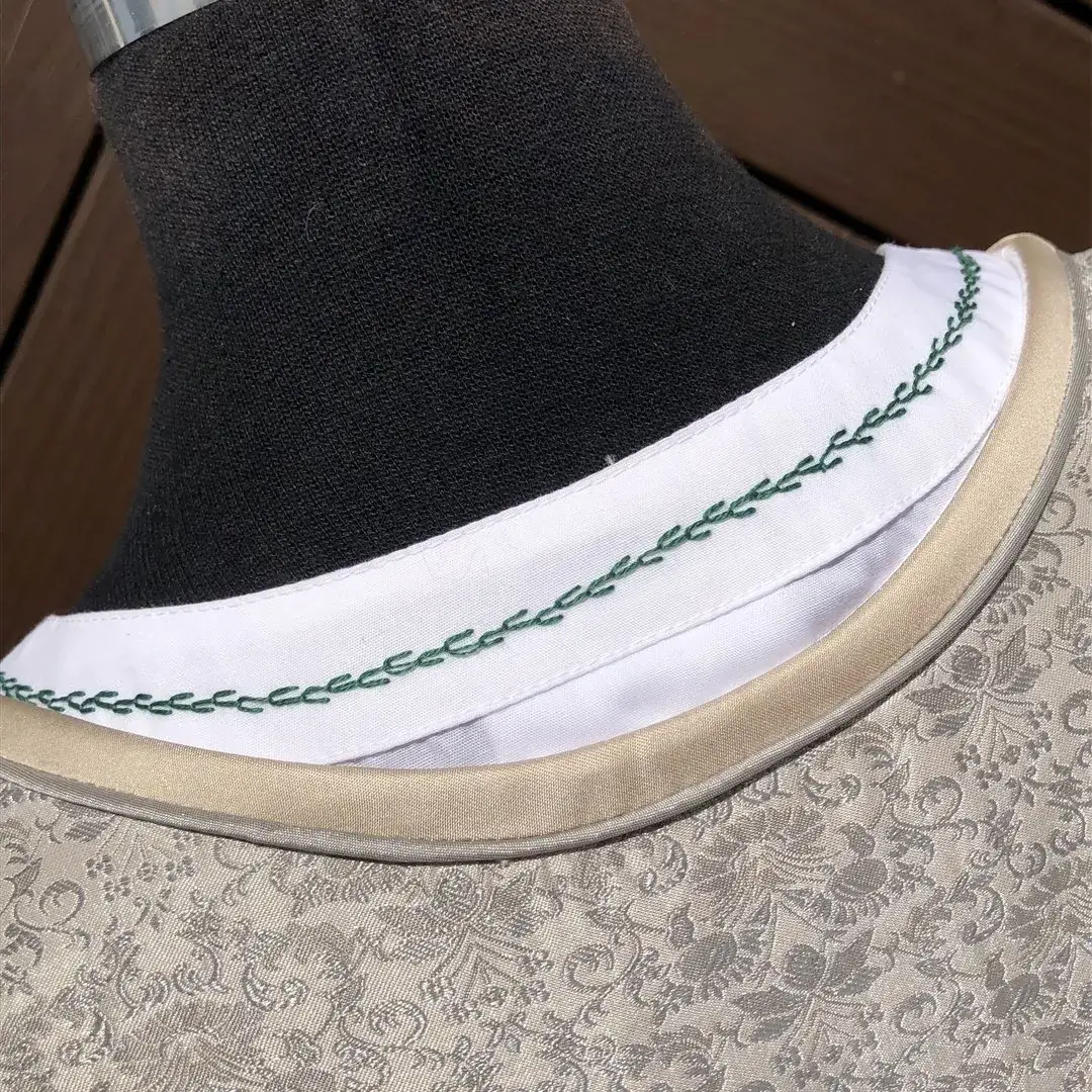 Waldorff Dirndlbluse kurzarm mit Stickerei grün – Bild 33 – Chiemgauer Heimatwerk Trachten-Onlineshop Waldorff Dirndlbluse kurzarm mit Stickerei grün - Bild 33 - Chiemgauer Heimatwerk Trachten-Onlineshop