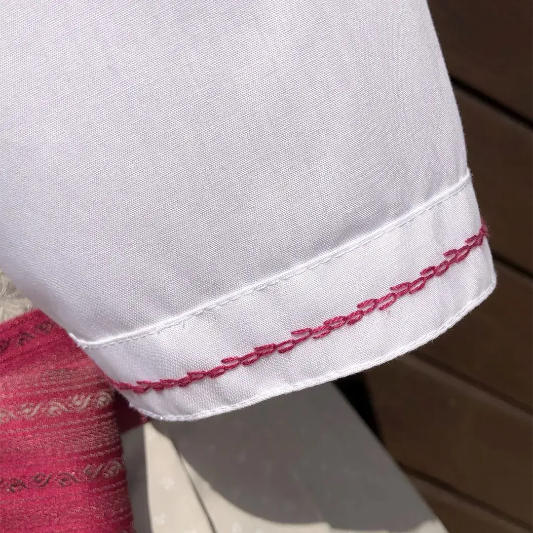 Waldorff Dirndlbluse kurzarm mit Stickerei himbeer – Bild 24 – Chiemgauer Heimatwerk Trachten-Onlineshop Waldorff Dirndlbluse kurzarm mit Stickerei himbeer - Bild 24 - Chiemgauer Heimatwerk Trachten-Onlineshop