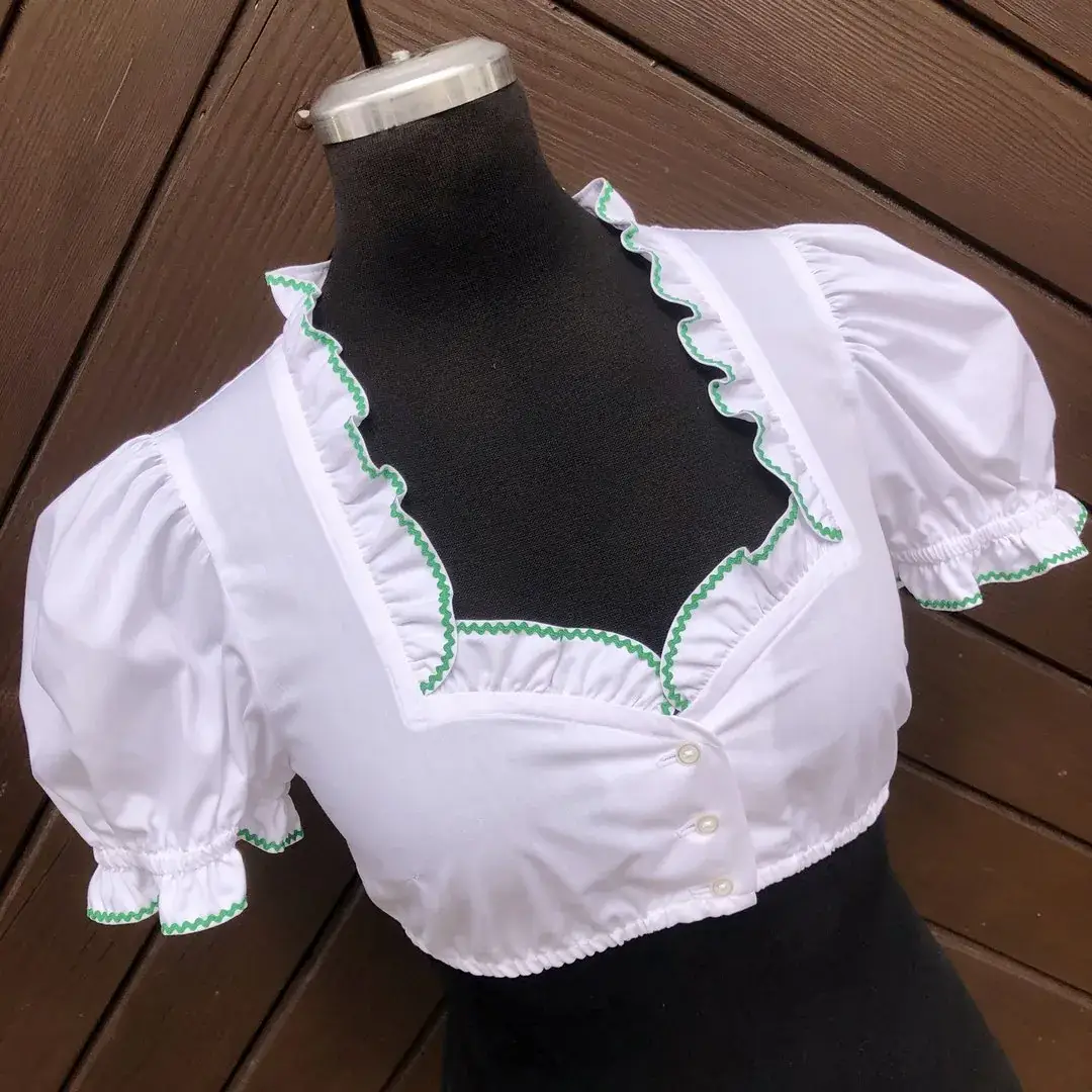 Waldorff Dirndlbluse kurzarm mit Zackenlitze grün No. 2 – Bild 2 – Chiemgauer Heimatwerk Trachten-Onlineshop Waldorff Dirndlbluse kurzarm mit Zackenlitze grün No. 2 - Bild 2 - Chiemgauer Heimatwerk Trachten-Onlineshop