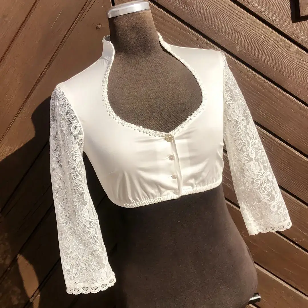 Waldorff Dirndlbluse langarm in creme No. 2 – Bild 2 – Chiemgauer Heimatwerk Trachten-Onlineshop Waldorff Dirndlbluse langarm in creme No. 2 - Bild 2 - Chiemgauer Heimatwerk Trachten-Onlineshop