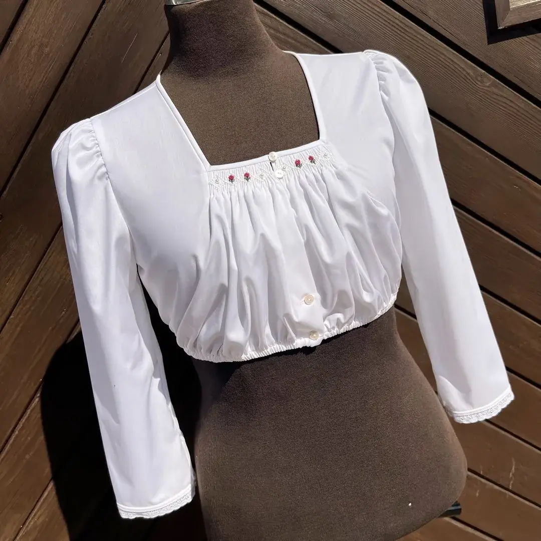 Waldorff Dirndlbluse langarm Miederbluse No. 10 – Bild 3 – Chiemgauer Heimatwerk Trachten-Onlineshop Waldorff Dirndlbluse langarm Miederbluse No. 10 - Bild 3 - Chiemgauer Heimatwerk Trachten-Onlineshop