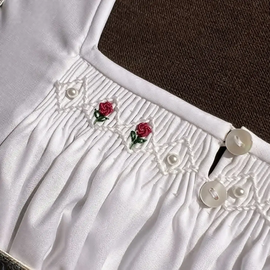 Waldorff Dirndlbluse langarm Miederbluse No. 10 – Bild 30 – Chiemgauer Heimatwerk Trachten-Onlineshop Waldorff Dirndlbluse langarm Miederbluse No. 10 - Bild 30 - Chiemgauer Heimatwerk Trachten-Onlineshop