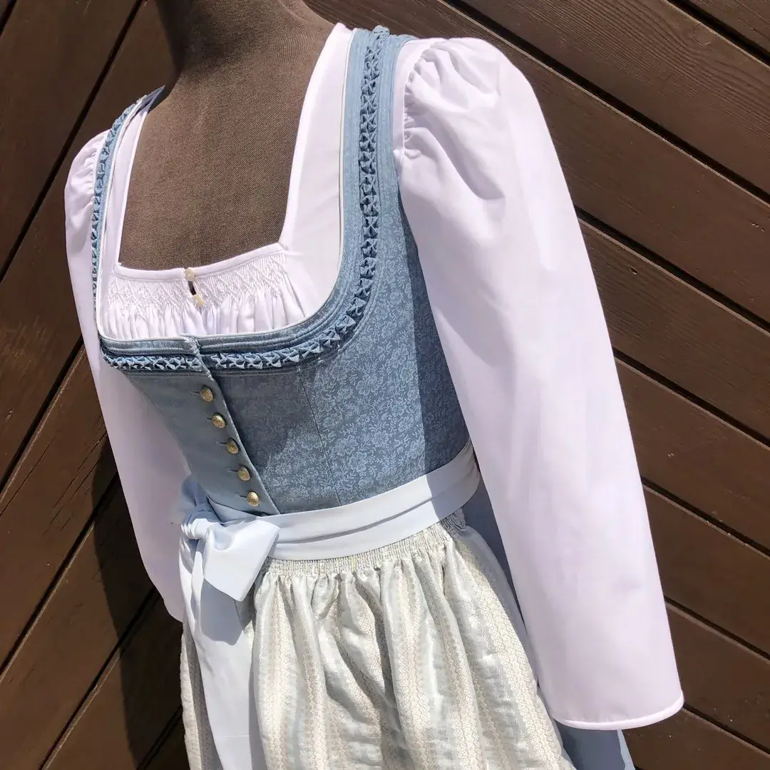 Waldorff Dirndlbluse langarm Miederbluse No. 5 – Bild 3 – Chiemgauer Heimatwerk Trachten-Onlineshop Waldorff Dirndlbluse langarm Miederbluse No. 5 - Bild 3 - Chiemgauer Heimatwerk Trachten-Onlineshop