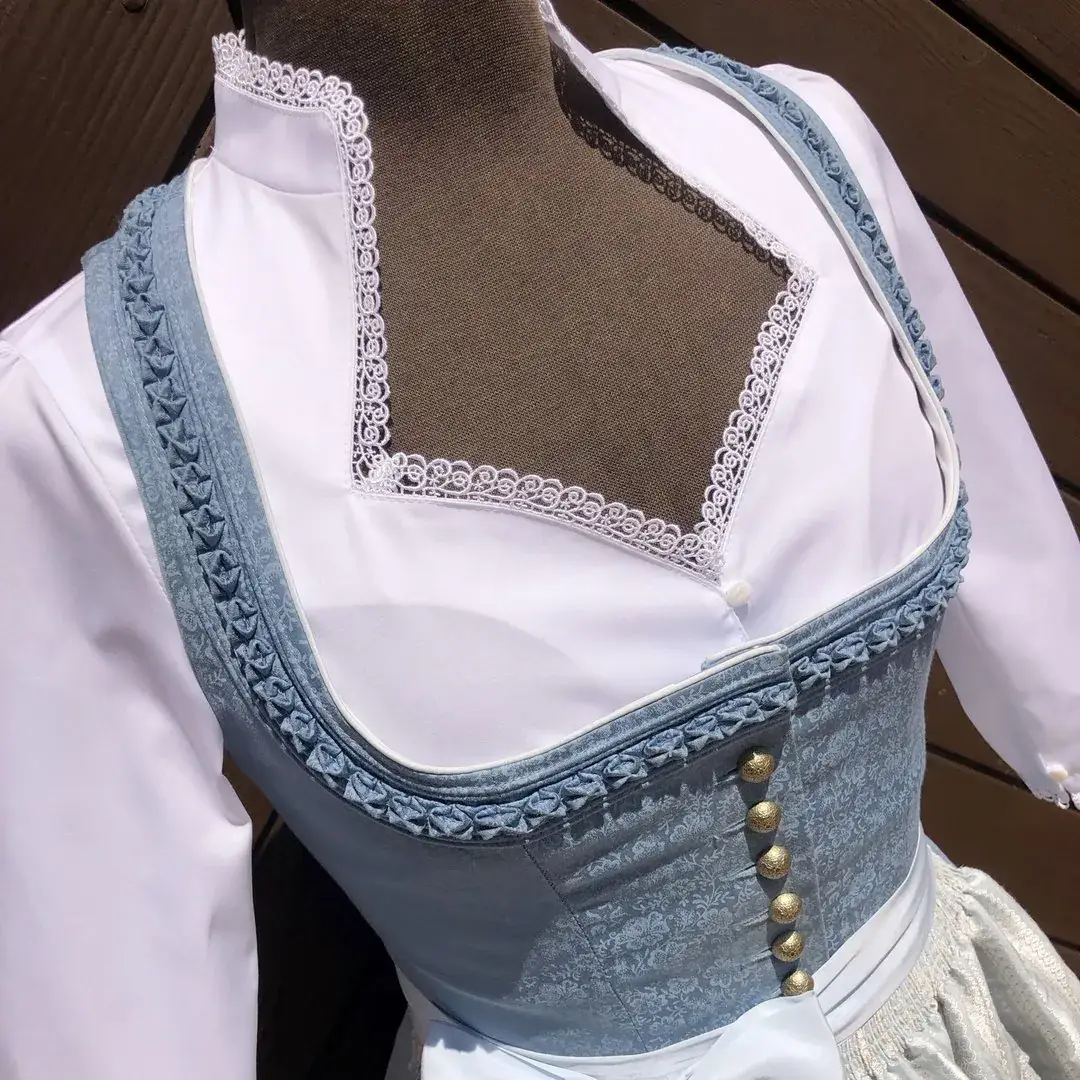 Waldorff Dirndlbluse langarm mit Herzausschnitt – Bild 41 – Chiemgauer Heimatwerk Trachten-Onlineshop Waldorff Dirndlbluse langarm mit Herzausschnitt - Bild 41 - Chiemgauer Heimatwerk Trachten-Onlineshop