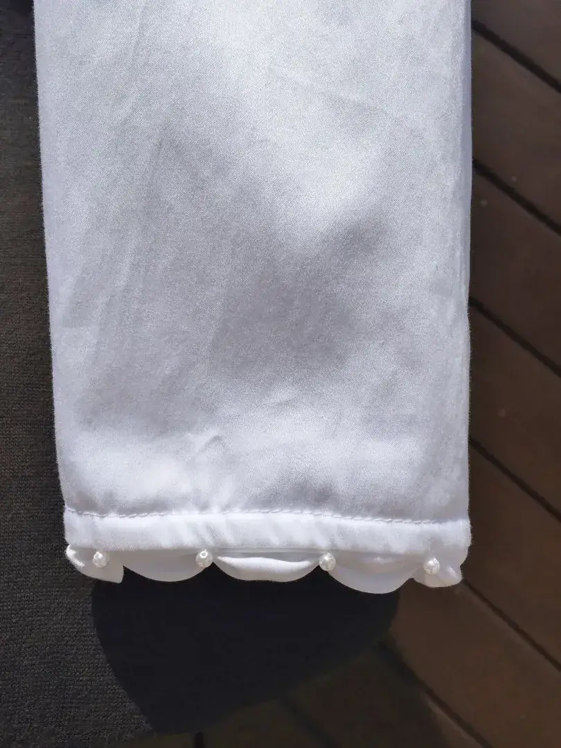 Waldorff Dirndlbluse langarm mit Perlen No. 12 – Bild 6 – Chiemgauer Heimatwerk Trachten-Onlineshop Waldorff Dirndlbluse langarm mit Perlen No. 12 - Bild 6 - Chiemgauer Heimatwerk Trachten-Onlineshop