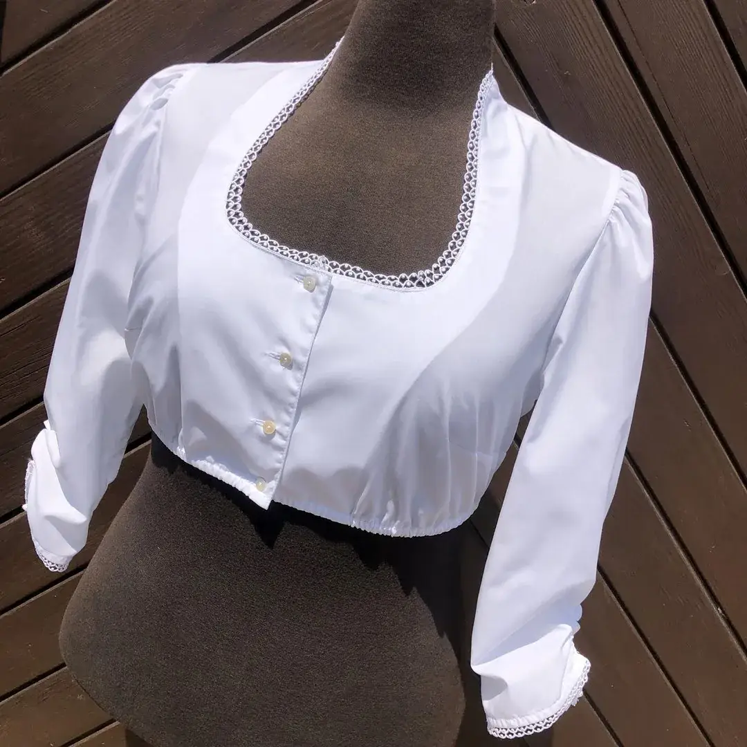 Waldorff Dirndlbluse langarm mit Schneewittchenkragen No. 5 – Bild 15 – Chiemgauer Heimatwerk Trachten-Onlineshop Waldorff Dirndlbluse langarm mit Schneewittchenkragen No. 5 - Bild 15 - Chiemgauer Heimatwerk Trachten-Onlineshop