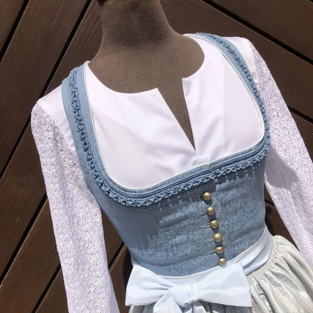 Waldorff Dirndlbluse langarm mit Spitzenärmeln – Bild 29 – Chiemgauer Heimatwerk Trachten-Onlineshop Waldorff Dirndlbluse langarm mit Spitzenärmeln - Bild 29 - Chiemgauer Heimatwerk Trachten-Onlineshop