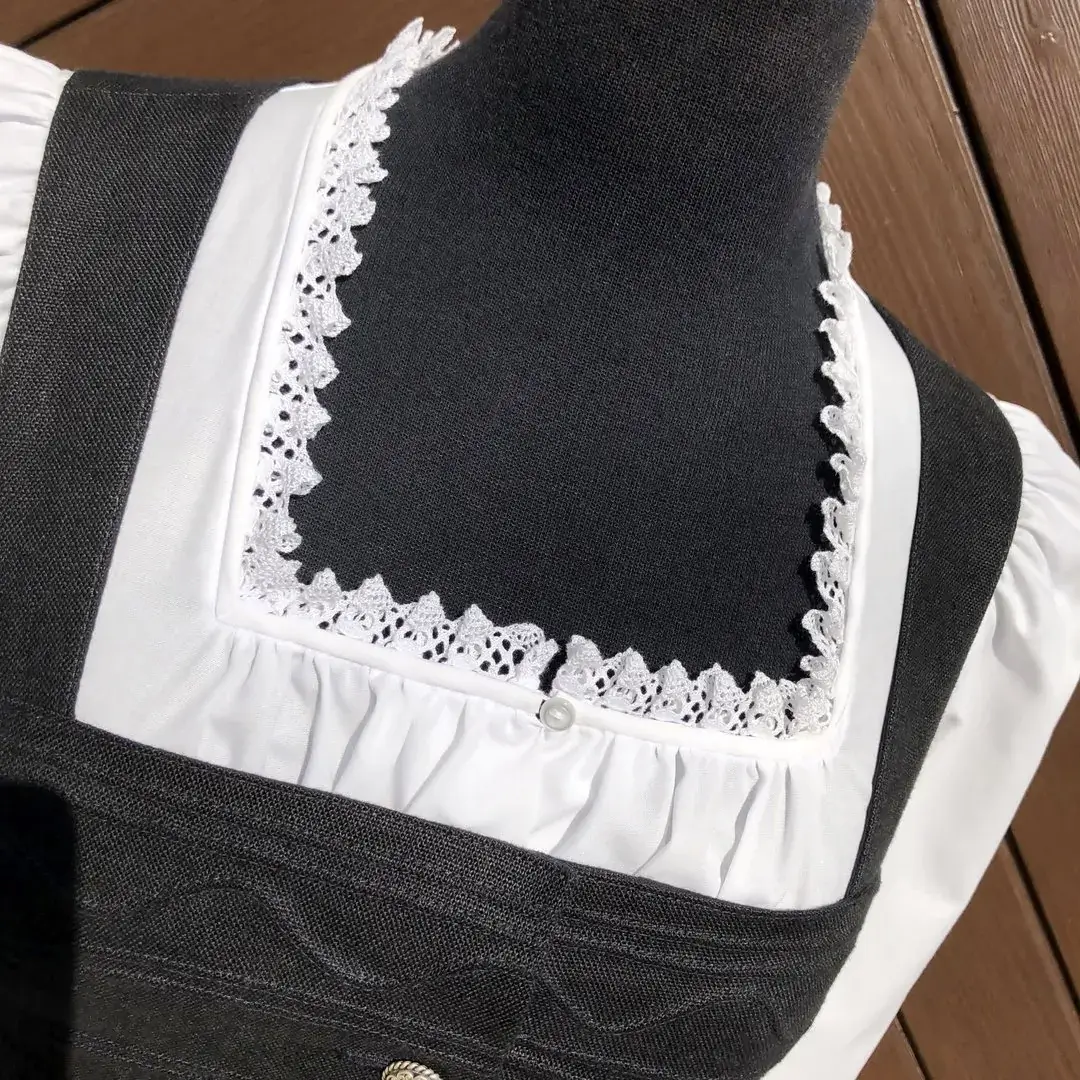 Waldorff Dirndlbluse Miederbluse mit Spitze No. 2 – Bild 6 – Chiemgauer Heimatwerk Trachten-Onlineshop Waldorff Dirndlbluse Miederbluse mit Spitze No. 2 - Bild 6 - Chiemgauer Heimatwerk Trachten-Onlineshop