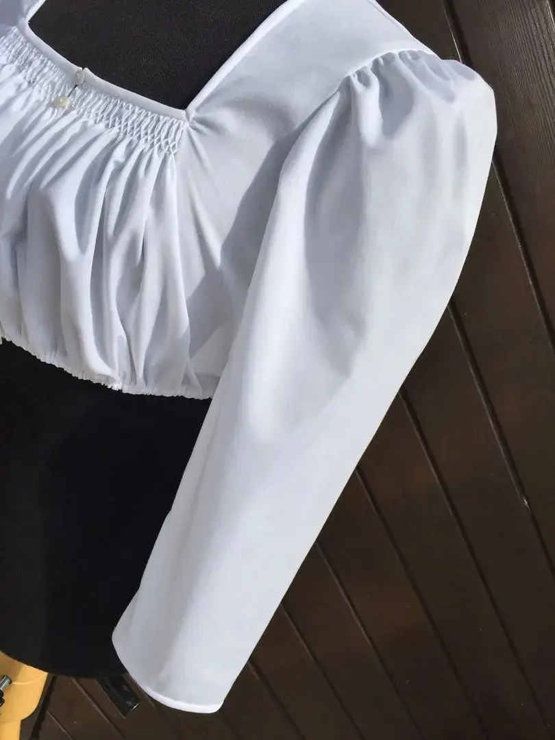 Waldorff Dirndlbluse Miederschnitt mit Smok – Bild 13 – Chiemgauer Heimatwerk Trachten-Onlineshop Waldorff Dirndlbluse Miederschnitt mit Smok - Bild 13 - Chiemgauer Heimatwerk Trachten-Onlineshop