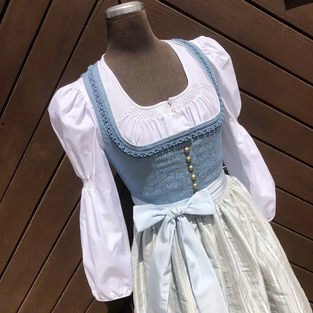 Waldorff Dirndlbluse mit handgefertigtem Smok No. 2 – Bild 33 – Chiemgauer Heimatwerk Trachten-Onlineshop Waldorff Dirndlbluse mit handgefertigtem Smok No. 2 - Bild 33 - Chiemgauer Heimatwerk Trachten-Onlineshop