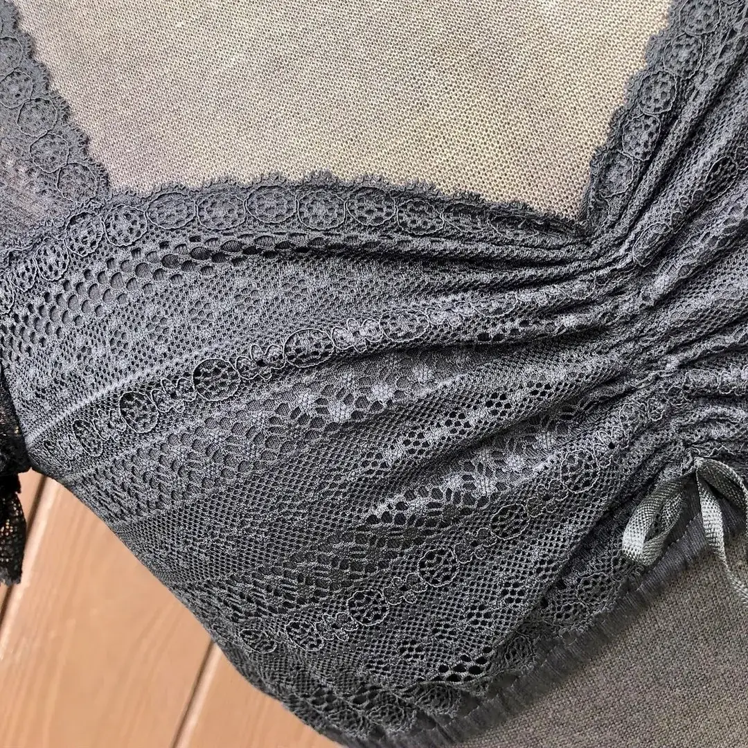 Waldorff Dirndlbluse schwarz aus Spitze No. 3 – Bild 11 – Chiemgauer Heimatwerk Trachten-Onlineshop Waldorff Dirndlbluse schwarz aus Spitze No. 3 - Bild 11 - Chiemgauer Heimatwerk Trachten-Onlineshop