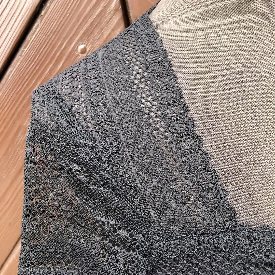 Waldorff Dirndlbluse schwarz aus Spitze No. 3 – Bild 29 – Chiemgauer Heimatwerk Trachten-Onlineshop Waldorff Dirndlbluse schwarz aus Spitze No. 3 - Bild 29 - Chiemgauer Heimatwerk Trachten-Onlineshop