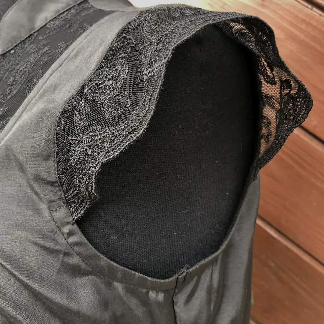 Waldorff Dirndlbluse schwarz mit Flügelärmeln – Bild 11 – Chiemgauer Heimatwerk Trachten-Onlineshop Waldorff Dirndlbluse schwarz mit Flügelärmeln - Bild 11 - Chiemgauer Heimatwerk Trachten-Onlineshop