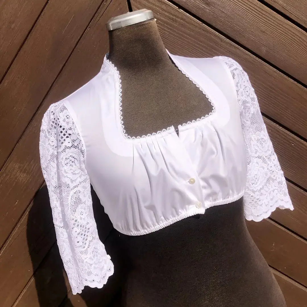 Waldorff Dirndlbluse weiß mit Spitzenärmeln No. 3 – Bild 2 – Chiemgauer Heimatwerk Trachten-Onlineshop Waldorff Dirndlbluse weiß mit Spitzenärmeln No. 3 - Bild 2 - Chiemgauer Heimatwerk Trachten-Onlineshop