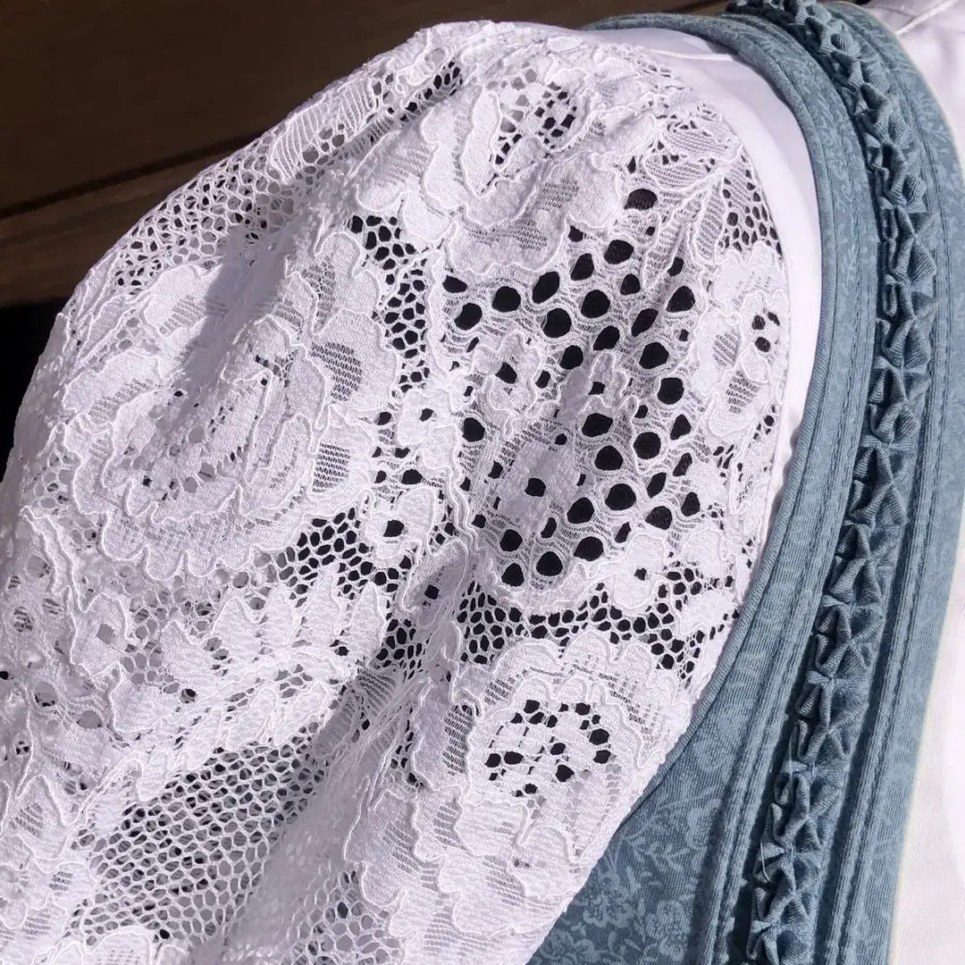 Waldorff Dirndlbluse weiß mit Spitzenärmeln No. 3 – Bild 52 – Chiemgauer Heimatwerk Trachten-Onlineshop Waldorff Dirndlbluse weiß mit Spitzenärmeln No. 3 - Bild 52 - Chiemgauer Heimatwerk Trachten-Onlineshop