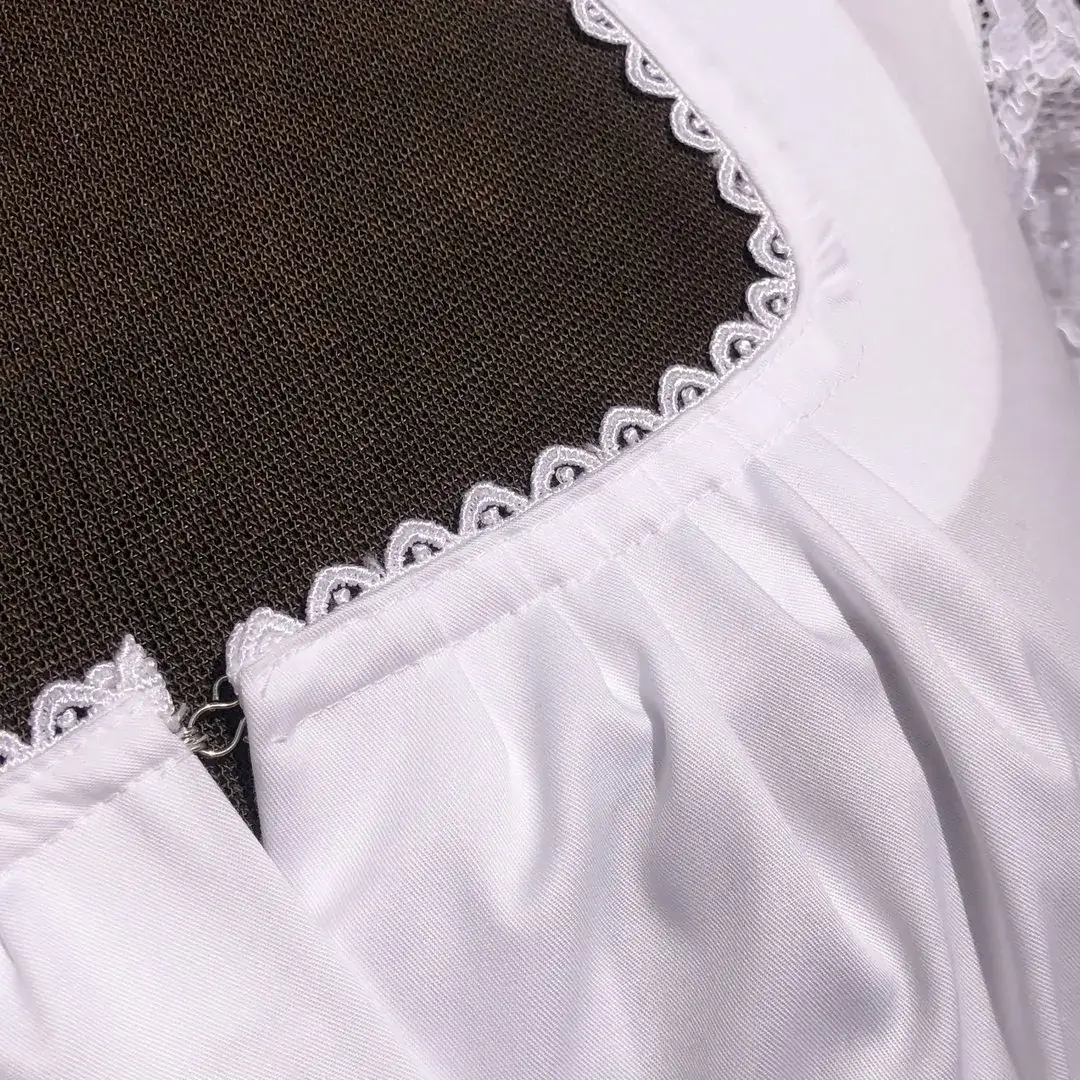 Waldorff Dirndlbluse weiß mit Spitzenärmeln No. 3 – Bild 6 – Chiemgauer Heimatwerk Trachten-Onlineshop Waldorff Dirndlbluse weiß mit Spitzenärmeln No. 3 - Bild 6 - Chiemgauer Heimatwerk Trachten-Onlineshop