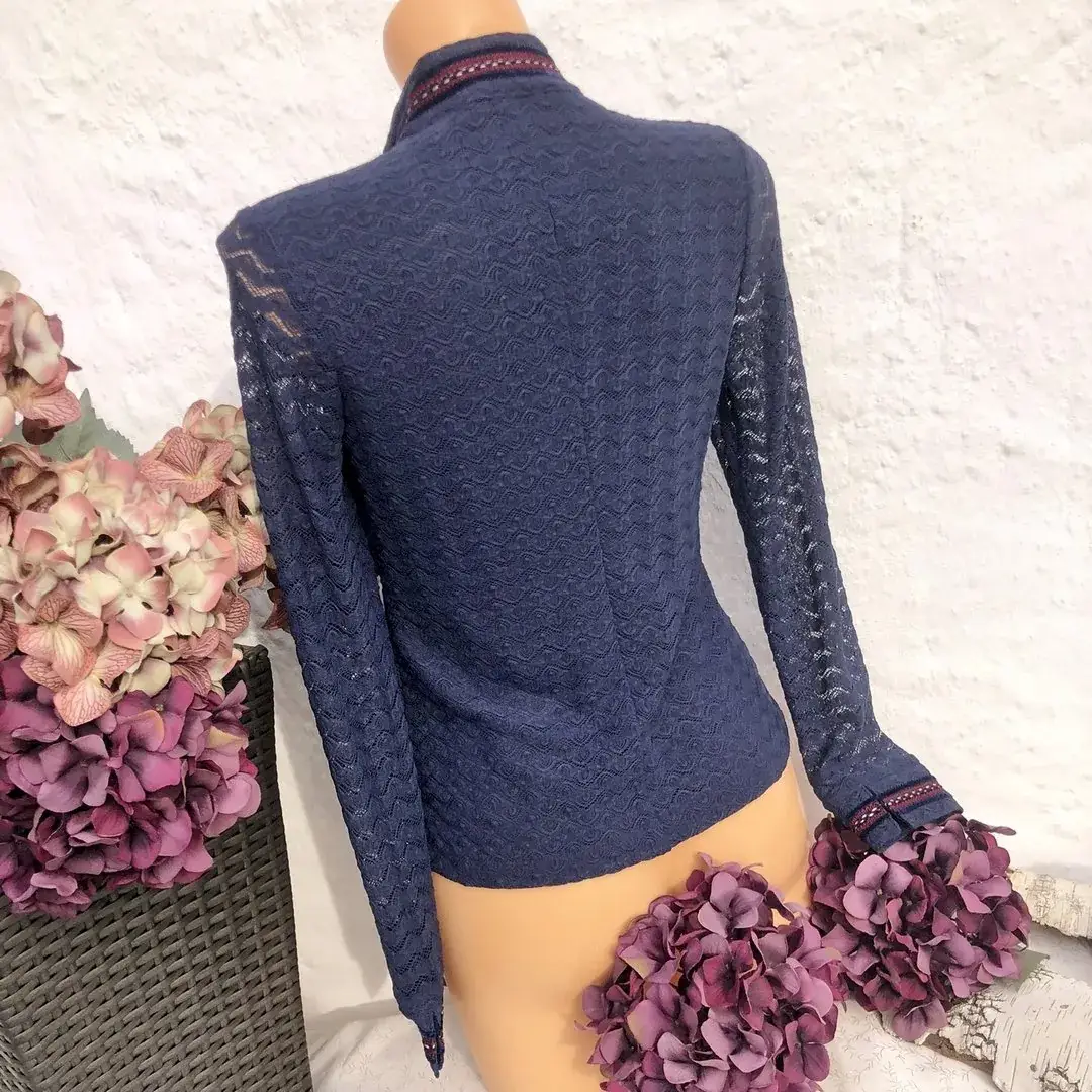 Waldorff Trachtenjacke aus Strick in blau – Bild 2 – Chiemgauer Heimatwerk Trachten-Onlineshop Waldorff Trachtenjacke aus Strick in blau - Bild 2 - Chiemgauer Heimatwerk Trachten-Onlineshop