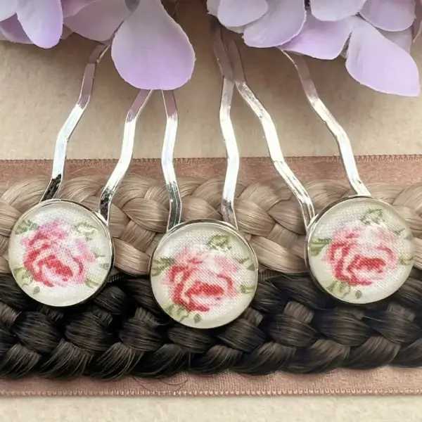 Trachtenhaarnadel mit Rosen rosa No. 1 – Bild 16 – Chiemgauer Heimatwerk Trachten-Onlineshop Trachtenhaarnadel mit Rosen rosa No. 1 - Bild 16 - Chiemgauer Heimatwerk Trachten-Onlineshop