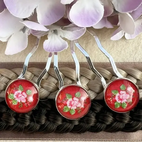 Trachtenhaarnadel mit Rosen rot – Bild 8 – Chiemgauer Heimatwerk Trachten-Onlineshop Trachtenhaarnadel mit Rosen rot - Bild 8 - Chiemgauer Heimatwerk Trachten-Onlineshop
