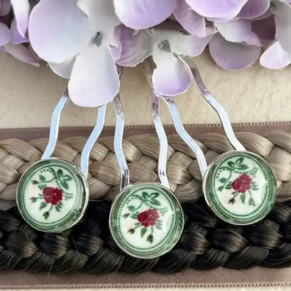 Trachtenhaarnadel mit Rosen creme No. 2 – Bild 8 – Chiemgauer Heimatwerk Trachten-Onlineshop Trachtenhaarnadel mit Rosen creme No. 2 - Bild 8 - Chiemgauer Heimatwerk Trachten-Onlineshop