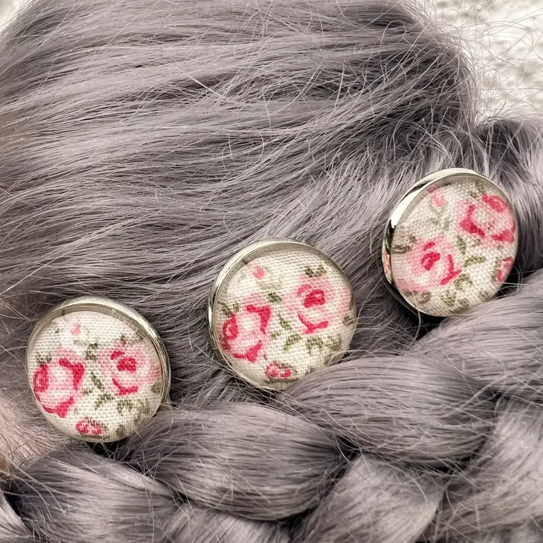 Trachtenhaarnadel mit Rosen rosa No. 3 – Bild 10 – Chiemgauer Heimatwerk Trachten-Onlineshop Trachtenhaarnadel mit Rosen rosa No. 3 - Bild 10 - Chiemgauer Heimatwerk Trachten-Onlineshop