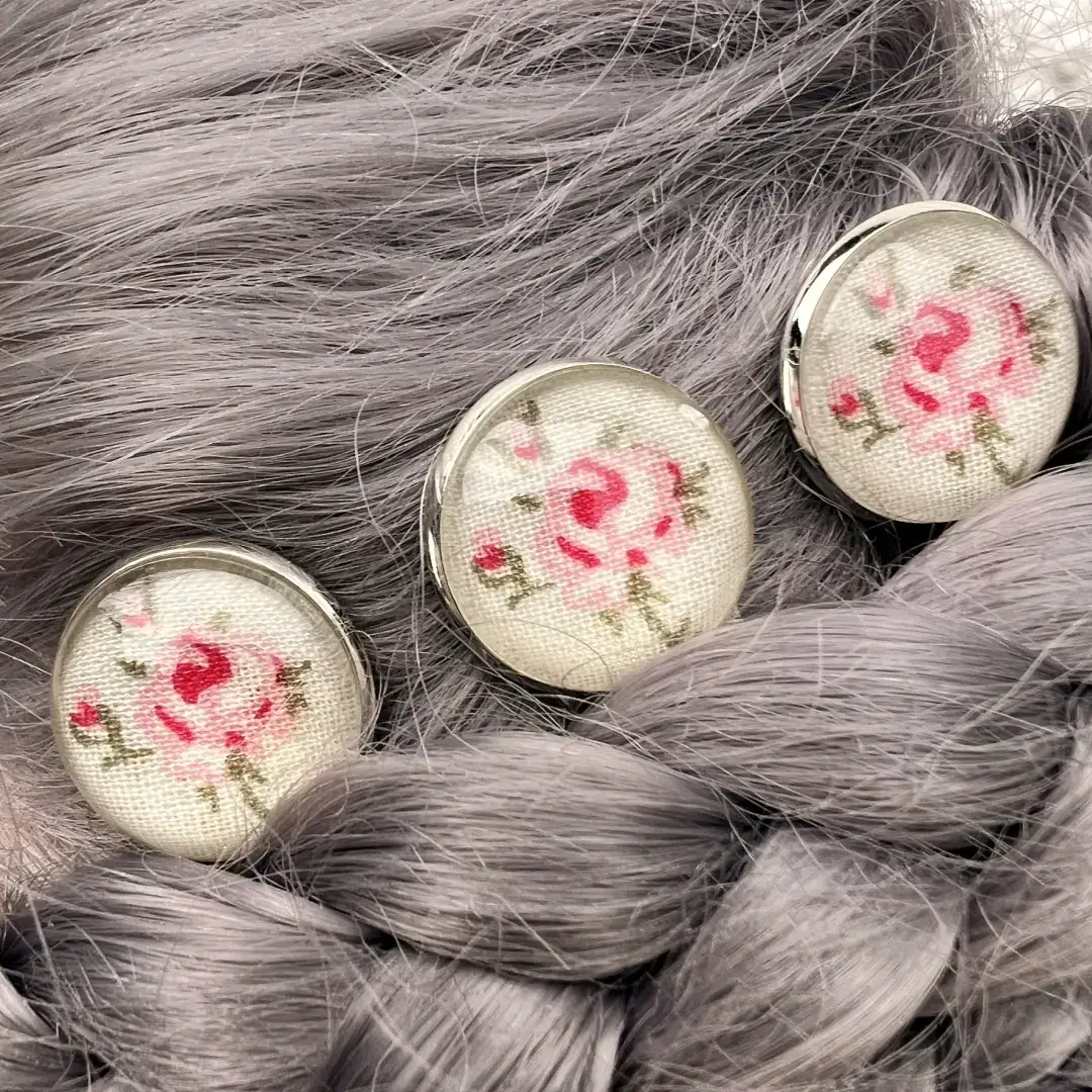 Trachtenhaarnadel mit Rosen rosa No. 2 – Bild 10 – Chiemgauer Heimatwerk Trachten-Onlineshop Trachtenhaarnadel mit Rosen rosa No. 2 - Bild 10 - Chiemgauer Heimatwerk Trachten-Onlineshop