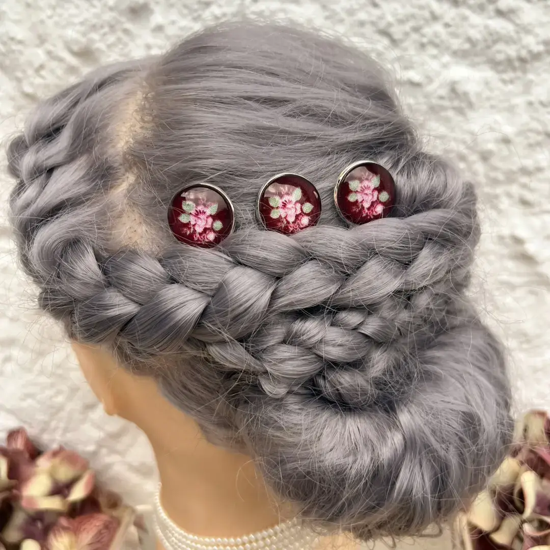Trachtenhaarnadel mit Rosen burgund – Bild 9 – Chiemgauer Heimatwerk Trachten-Onlineshop Trachtenhaarnadel mit Rosen burgund - Bild 9 - Chiemgauer Heimatwerk Trachten-Onlineshop