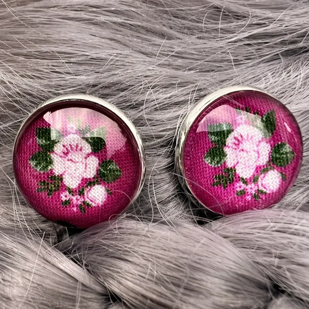 Trachtenhaarnadel mit Rosen fuchsia – Bild 11 – Chiemgauer Heimatwerk Trachten-Onlineshop Trachtenhaarnadel mit Rosen fuchsia - Bild 11 - Chiemgauer Heimatwerk Trachten-Onlineshop