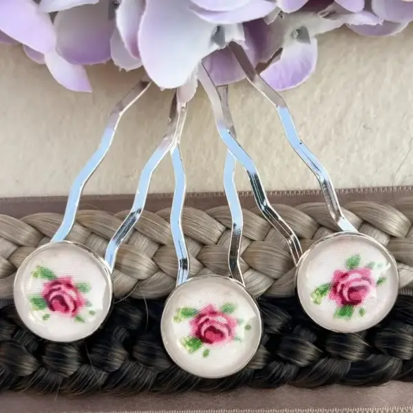 Trachtenhaarnadel mit Rosen pink No. 1 – Bild 8 – Chiemgauer Heimatwerk Trachten-Onlineshop Trachtenhaarnadel mit Rosen pink No. 1 - Bild 8 - Chiemgauer Heimatwerk Trachten-Onlineshop