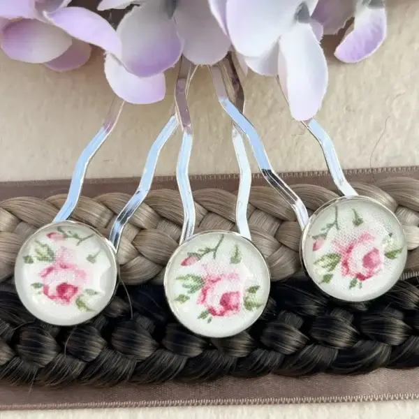 Trachtenhaarnadel mit Rosen rosa No. 2 – Bild 8 – Chiemgauer Heimatwerk Trachten-Onlineshop Trachtenhaarnadel mit Rosen rosa No. 2 - Bild 8 - Chiemgauer Heimatwerk Trachten-Onlineshop